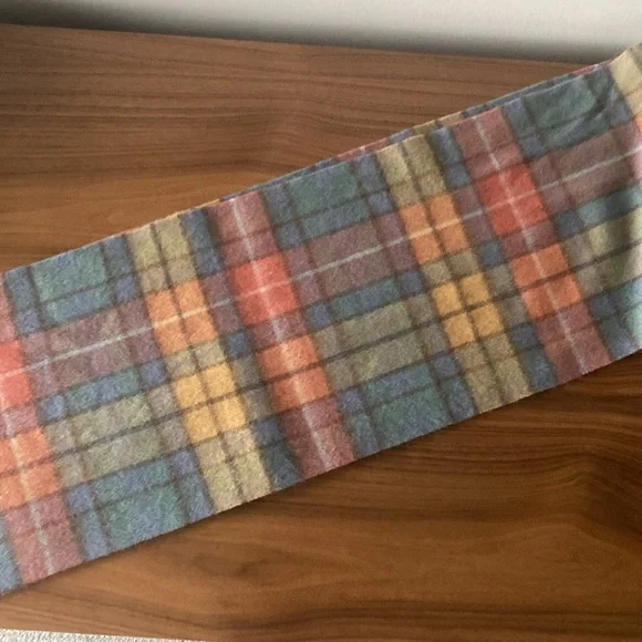 Balmoral Lambswool Scarf - Multicolor- Never Worn - Picture 3 of 4